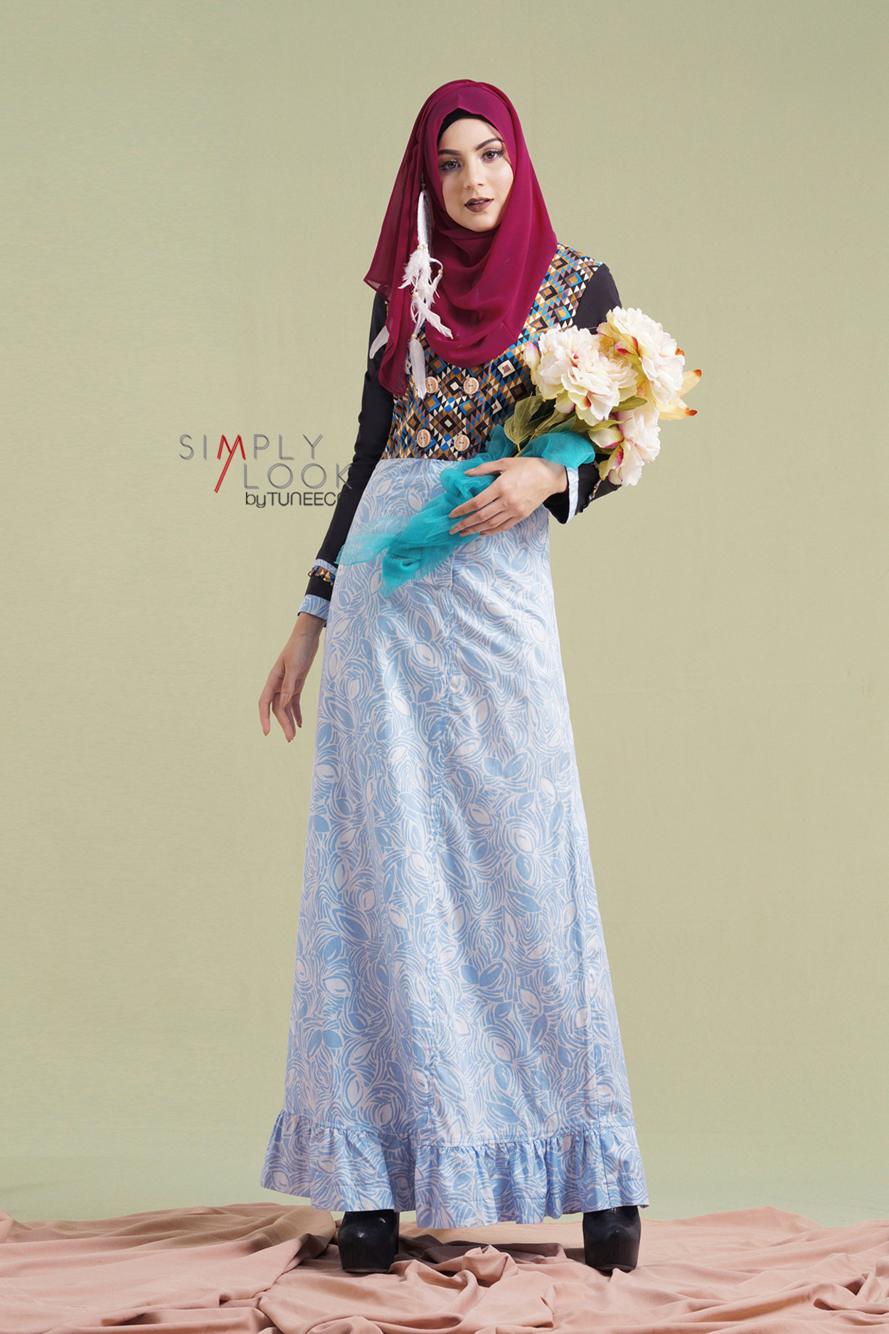 Dancing With Realm SL-0418035  Assheeva Boutiq