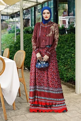 TUNEECA Abaya Victoria Broonch