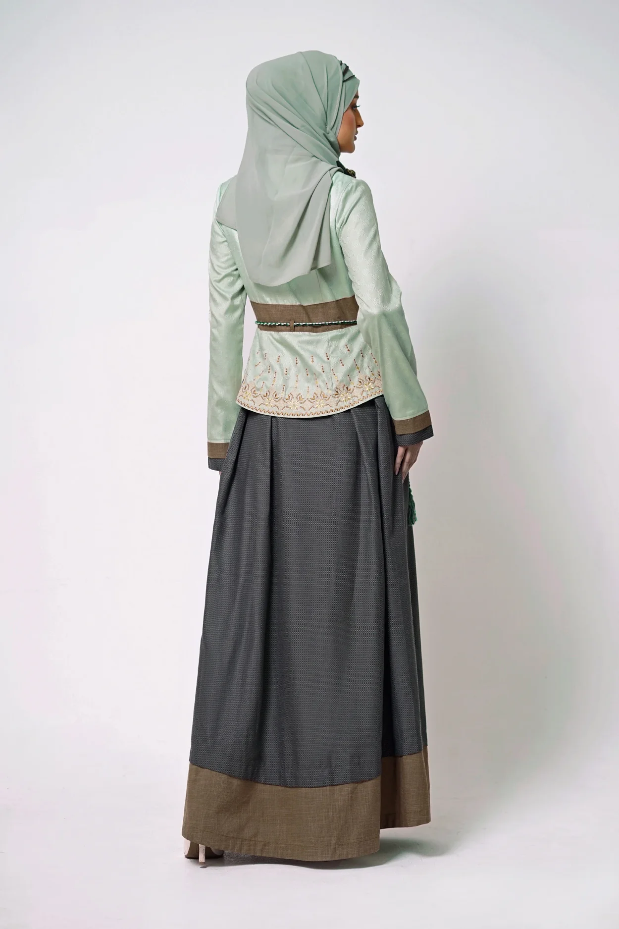 T-0126012-3_webp_o
