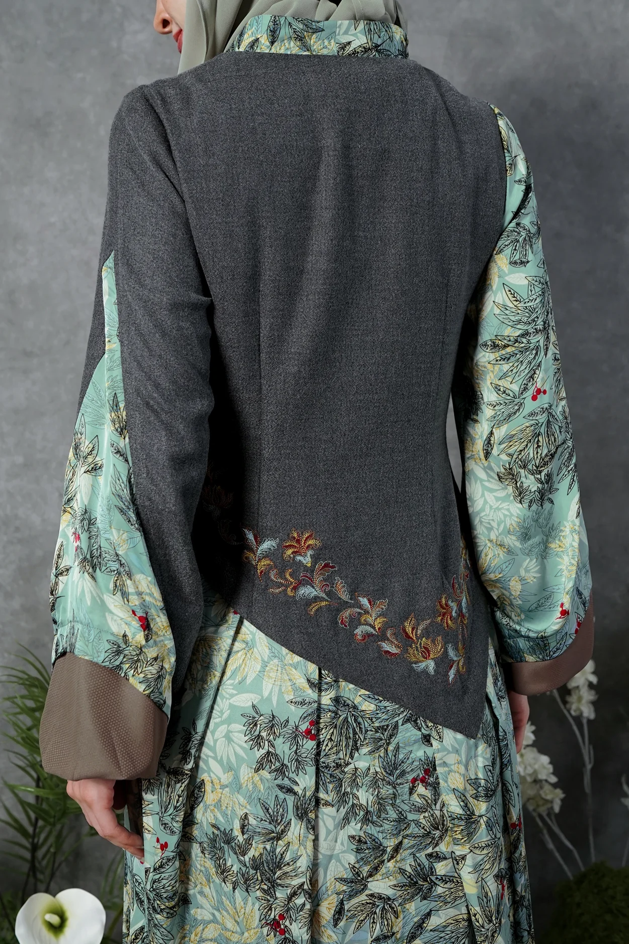 T-0526011-8_webp_o