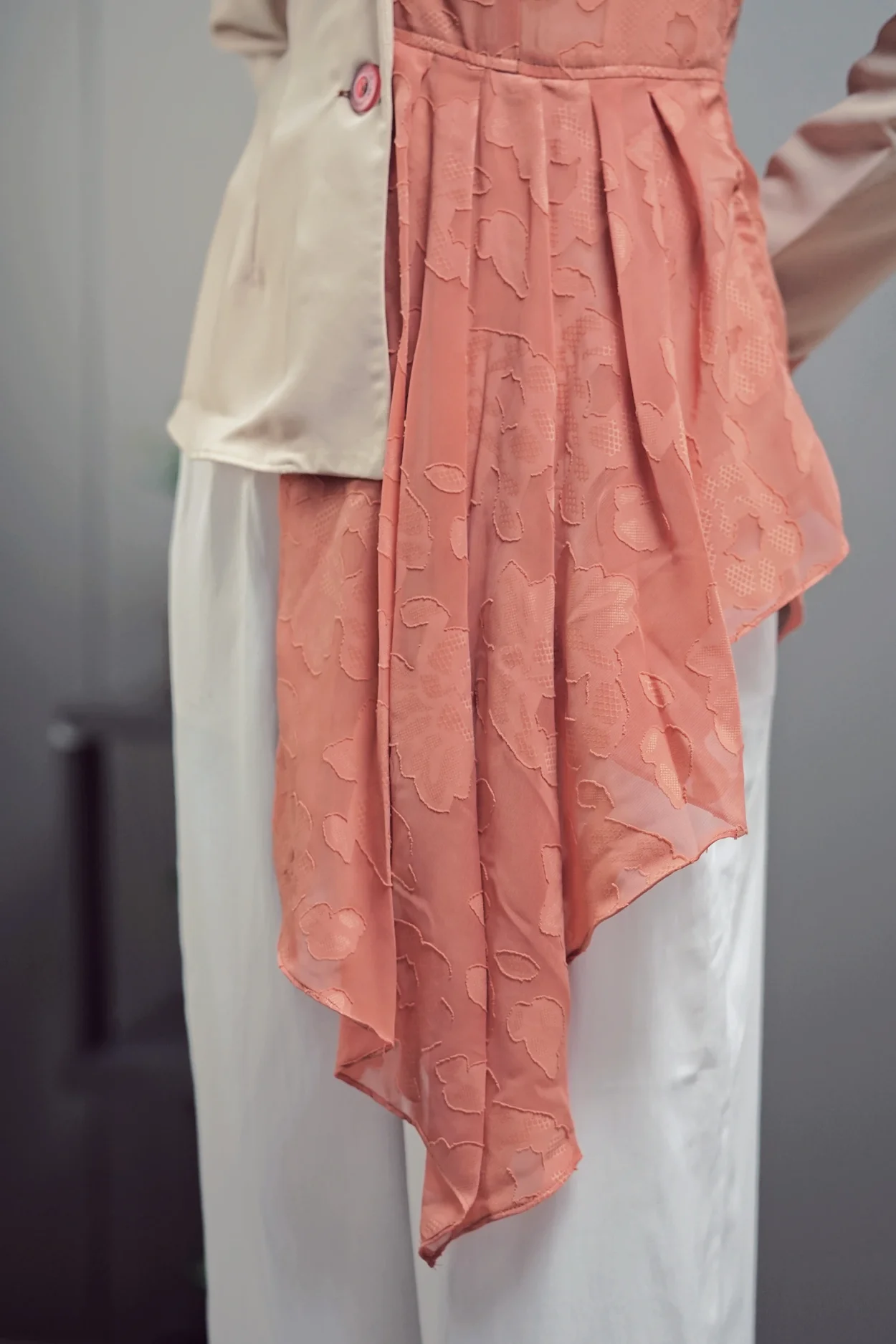 T-0826103-9_webp_o