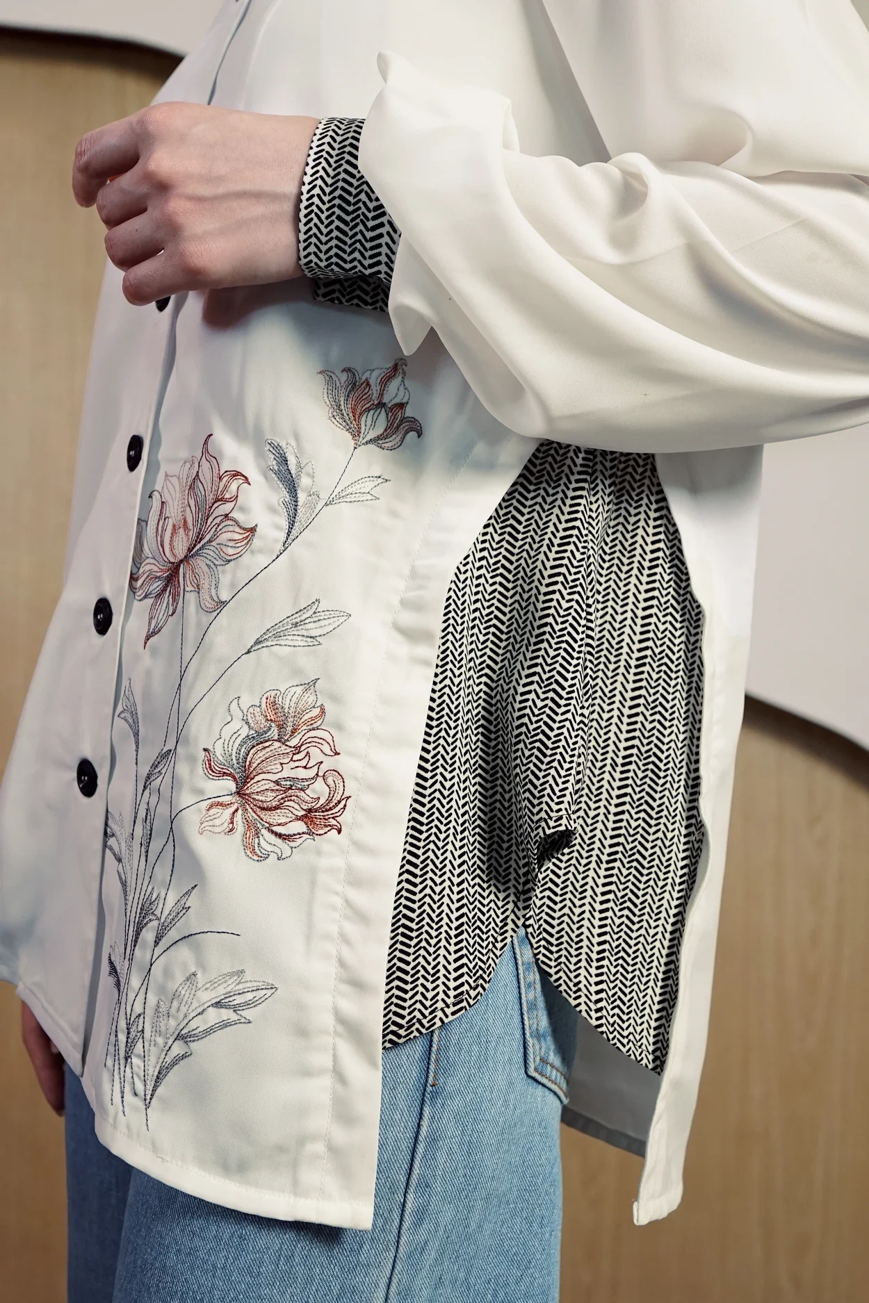 TH-0526106-7_webp_o
