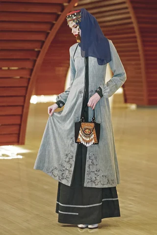 Tuneeca Gamis Aylin Khorasani