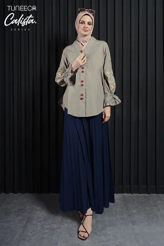 Calista Grey Gold